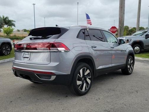 2024 Volkswagen Atlas Cross Sport 2.0T SE w/Technology