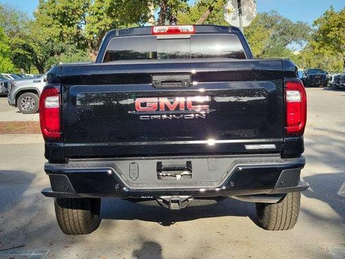2025 GMC Canyon 2WD Elevation