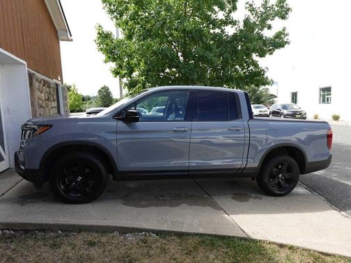 2022 Honda Ridgeline Black