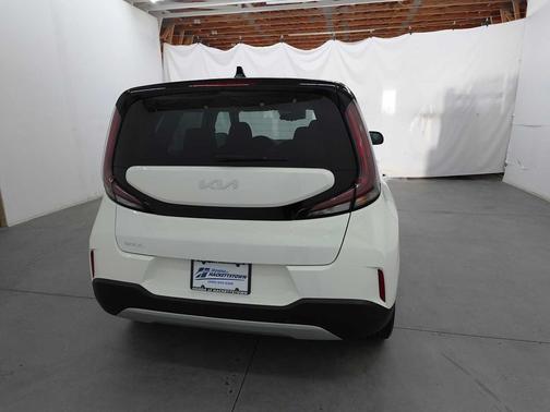 Clear White/Black Roof 2024 Kia Soul S