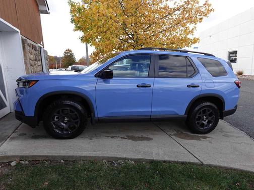 2023 Honda Pilot AWD TrailSport