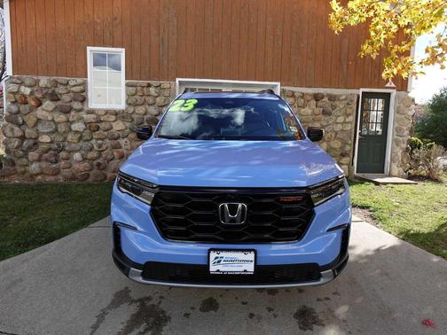2023 Honda Pilot AWD TrailSport