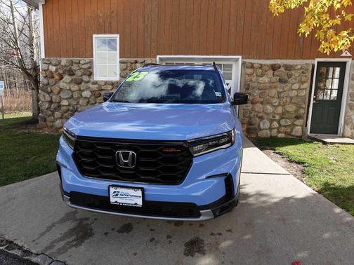 2023 Honda Pilot AWD TrailSport