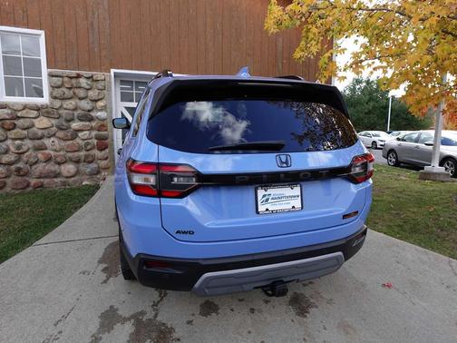 2023 Honda Pilot AWD TrailSport