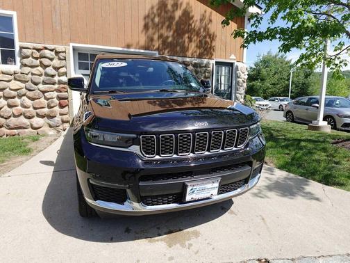 Diamond Black Crystal Pearlcoat 2022 Jeep Grand Cherokee L Limited