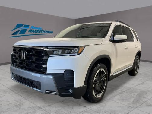 Platinum White Pearl 2026 Honda Pilot Touring 8-Passenger