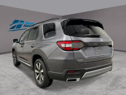 2025 Honda Pilot Touring 8-Passenger