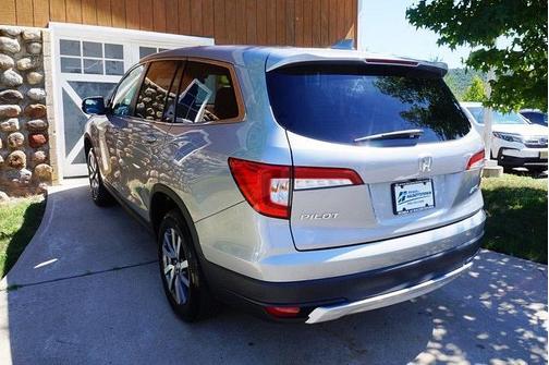 Lunar Silver Metallic 2020 Honda Pilot AWD EX