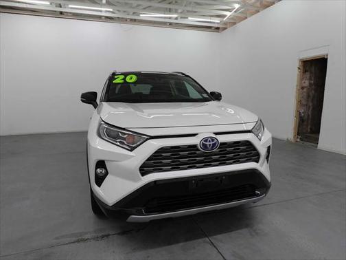 2020 Toyota RAV4 Hybrid SE