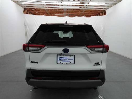 2020 Toyota RAV4 Hybrid SE