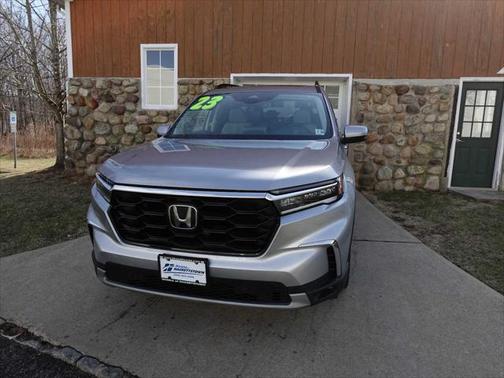 2023 Honda Pilot Touring 8-Passenger