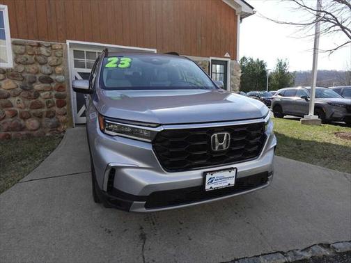 2023 Honda Pilot Touring 8-Passenger
