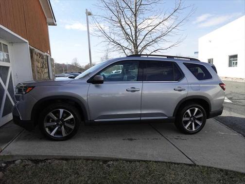 2023 Honda Pilot Touring 8-Passenger