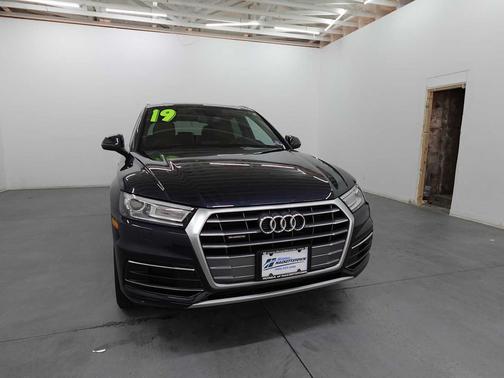 2019 Audi Q5 45 Premium