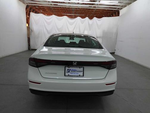 Platinum White Pearl 2023 Honda Accord EX