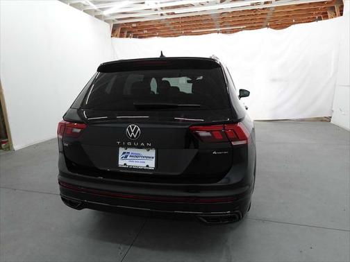 2022 Volkswagen Tiguan 2.0T SE R-Line Black 4MOTION