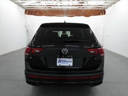 2022 Volkswagen Tiguan 2.0T SE R-Line Black 4MOTION