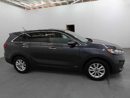 Gravity Grey 2020 Kia Sorento LX