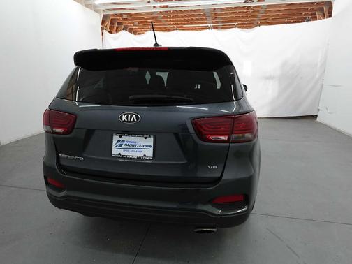 Gravity Grey 2020 Kia Sorento LX