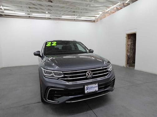 2022 Volkswagen Tiguan 2.0T SEL R-Line 4MOTION
