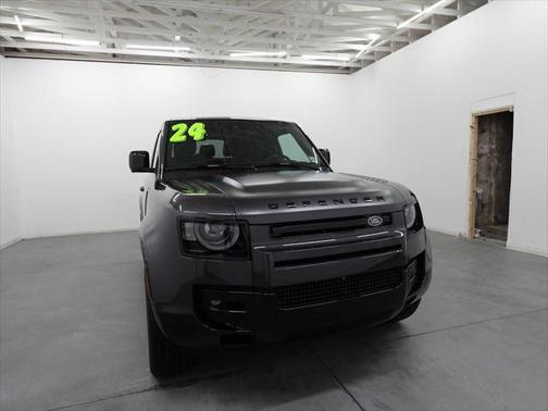 2024 Land Rover Defender V8