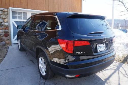 2016 Honda Pilot LX