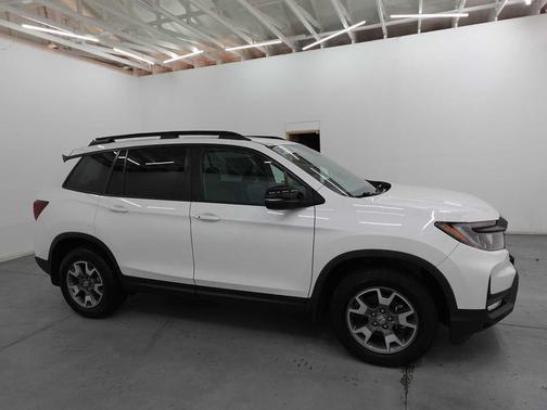 2023 Honda Passport AWD TrailSport