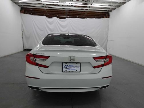 Platinum White Pearl 2019 Honda Accord EX-L