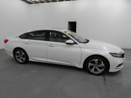 Platinum White Pearl 2019 Honda Accord EX-L
