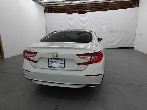 Platinum White Pearl 2019 Honda Accord EX-L