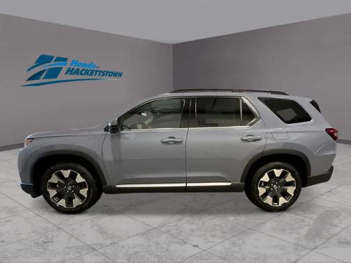 Sonic Gray Pearl 2026 Honda Pilot Touring 8-Passenger
