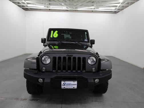 Granite Crystal Metallic Clearcoat 2016 Jeep Wrangler Backcountry