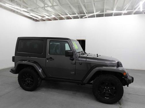 Granite Crystal Metallic Clearcoat 2016 Jeep Wrangler Backcountry