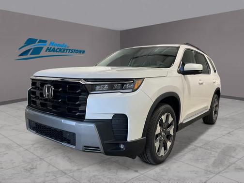 Platinum White Pearl 2026 Honda Pilot Elite