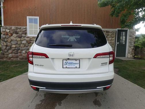 2019 Honda Pilot Touring 8-Passenger