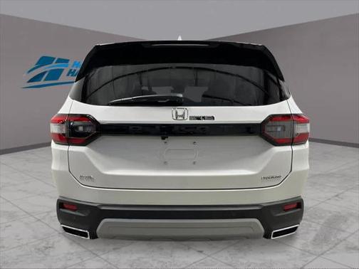 2025 Honda Pilot Touring 8-Passenger