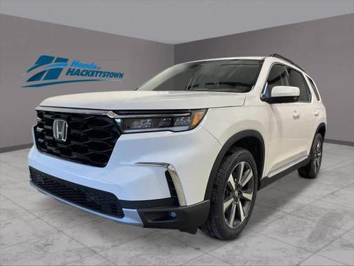 2025 Honda Pilot Touring 8-Passenger