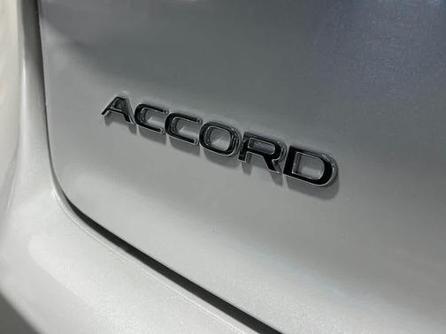 Platinum White Pearl 2026 Honda Accord SE