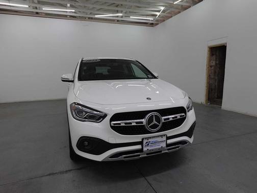 Polar White 2023 Mercedes-Benz GLA 250 4MATIC