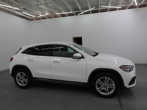 Polar White 2023 Mercedes-Benz GLA 250 4MATIC