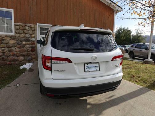 2022 Honda Pilot AWD Special Edition