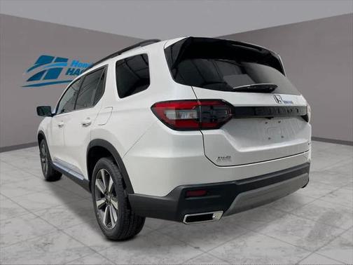 2025 Honda Pilot Touring 8-Passenger
