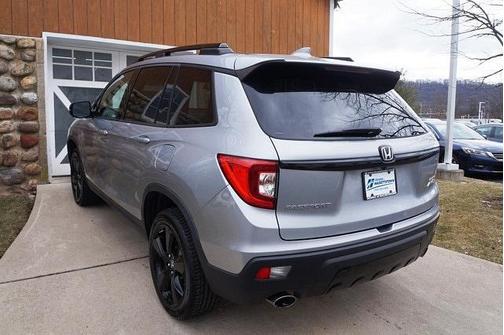 Lunar Silver Metallic 2019 Honda Passport Elite