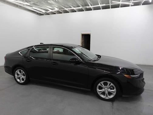 Crystal Black Pearl 2023 Honda Accord LX 1.5T