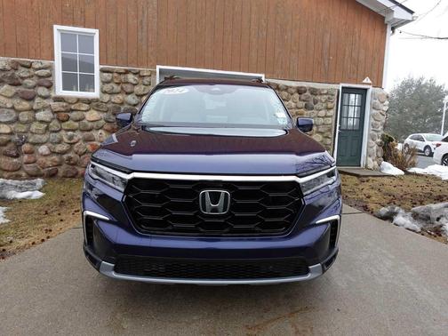 2024 Honda Pilot Touring 8-Passenger