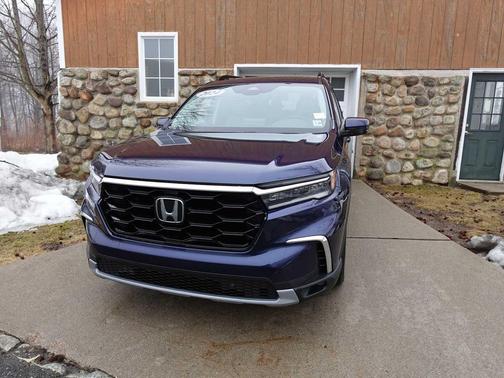 2024 Honda Pilot Touring 8-Passenger