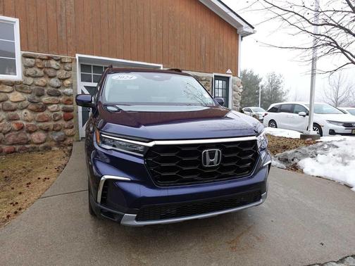 2024 Honda Pilot Touring 8-Passenger