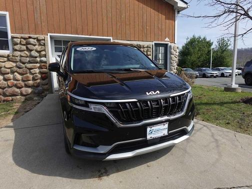 Aurora Black Pearl 2024 Kia Carnival EX