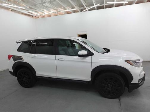Platinum White Pearl 2023 Honda Passport AWD EX-L