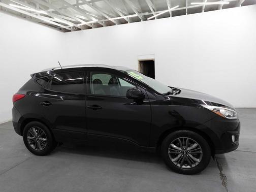 2015 Hyundai TUCSON SE